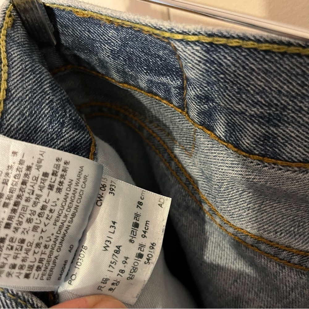 Levi's Jeans. Men’s Size 31. Blue 505 Regular Fit. - Picture 4 of 8